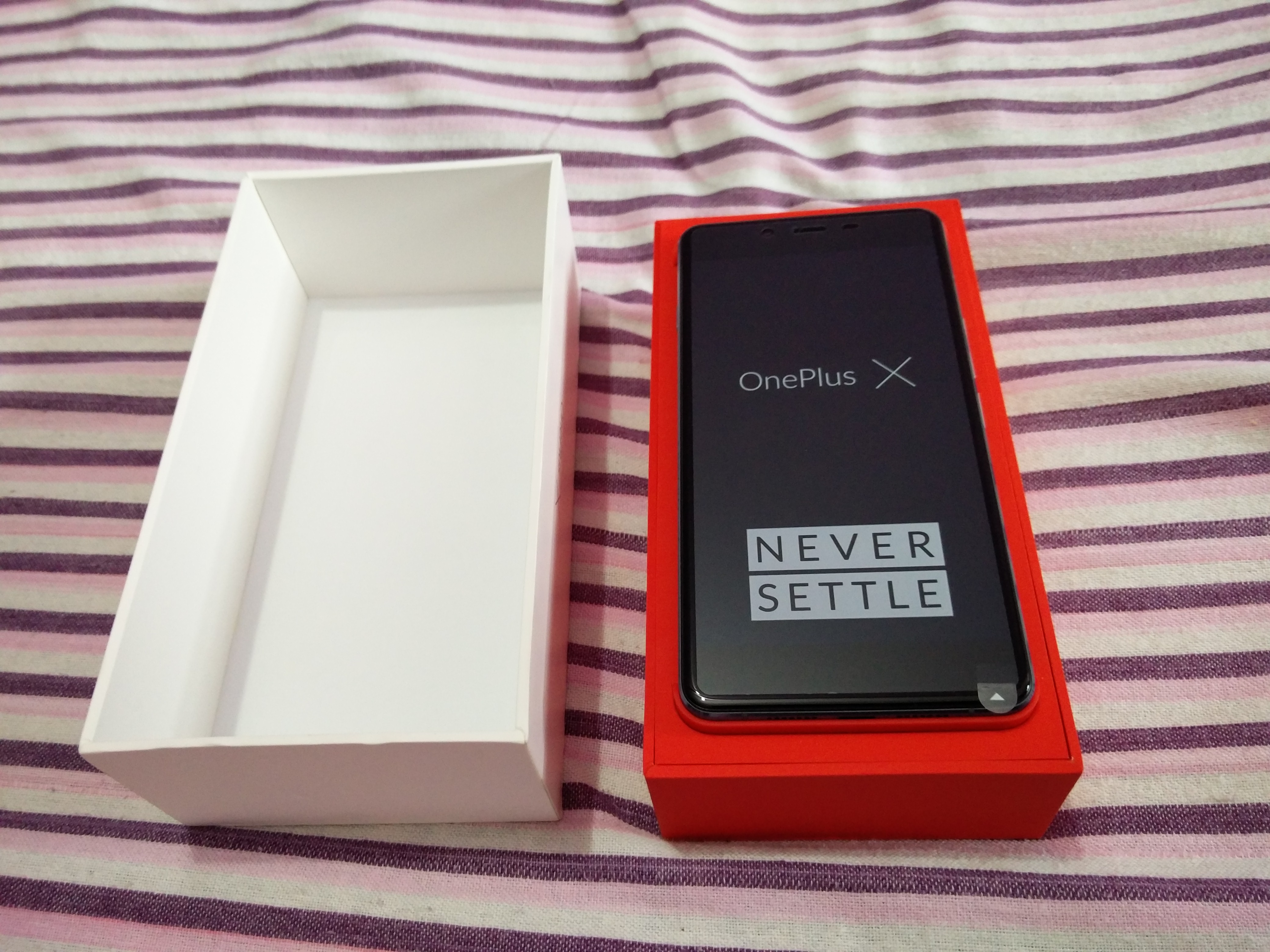 OnePlus X as in the box